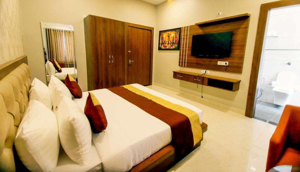 Hotel Amar Vilas & Resort Bharatpur Exterior photo
